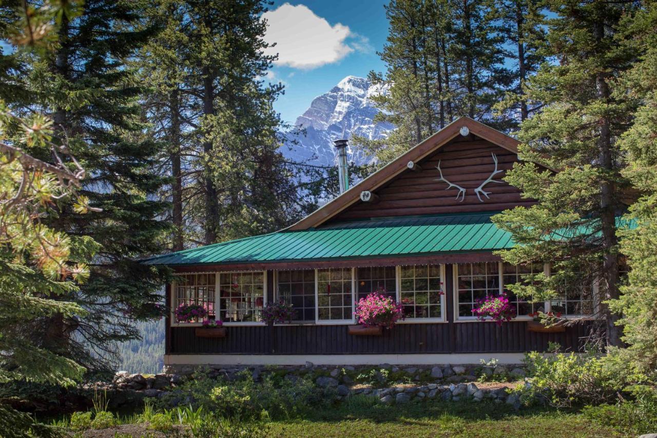 Storm Mountain Lodge & Cabins Banff Exterior photo