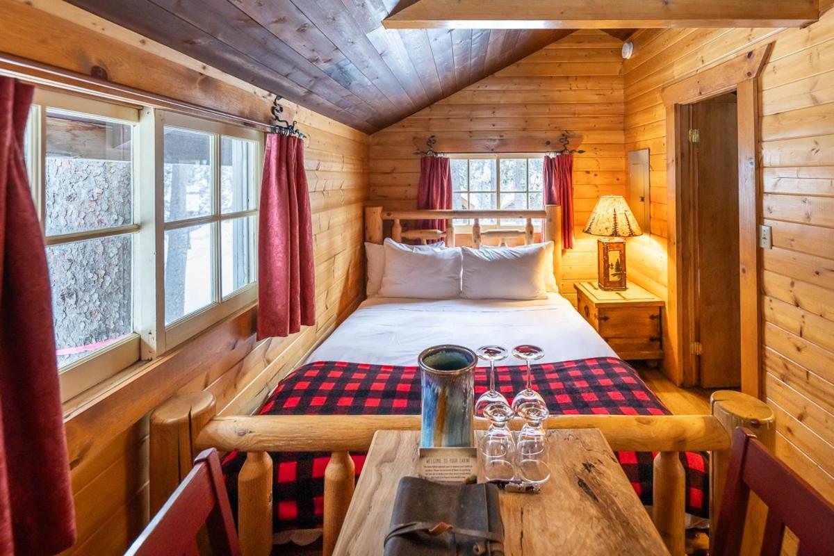 Storm Mountain Lodge & Cabins Banff Exterior photo